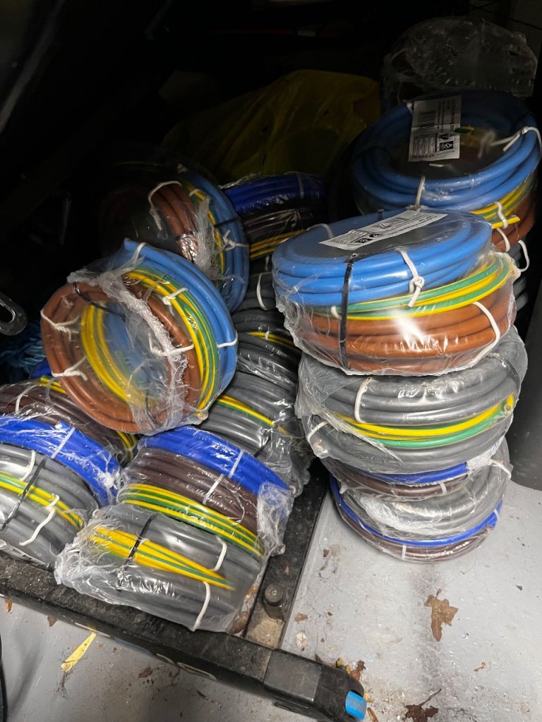 27x NEW 25mm x 3m flexi meter tail packs for consumer unit scrap metal copper not free