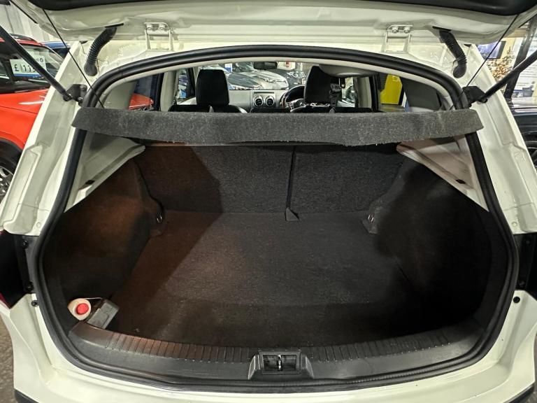 2013 Nissan Qashqai 1.6 [117] 360 5dr CVT HATCHBACK PETROL Automatic