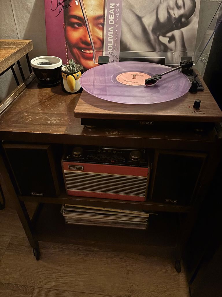 Lenco record player + speakers 