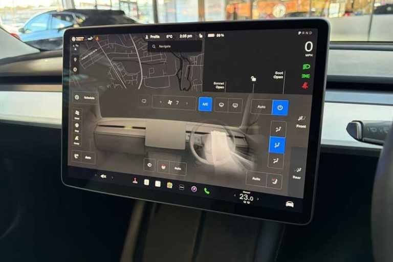 2022 Tesla Model 3 Standard Range Plus Saloon 4dr Electric Auto RWD (241 bhp) Saloon Electric Aut...