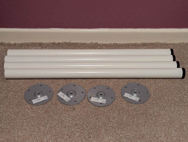4x IKEA ADILS in while
