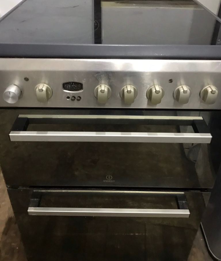 Electric ceramic cooker, Indesit