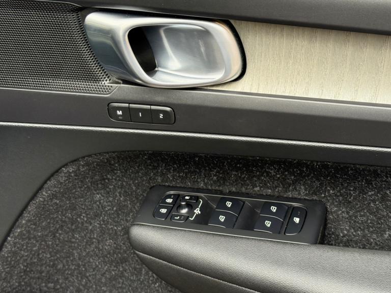 2019 Volvo XC40 1.5 T3 INSCRIPTION AUTO, 21000 MILES, VOLVO S HISTORY. ESTATE Petrol Automatic