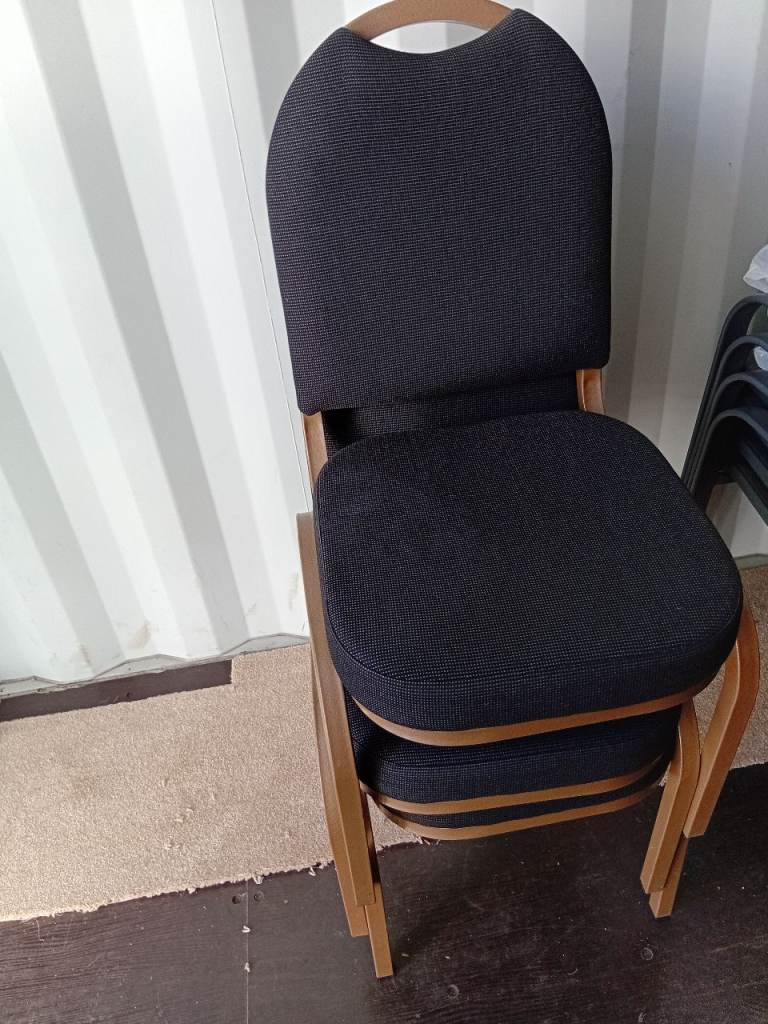 6 x stacking chairs