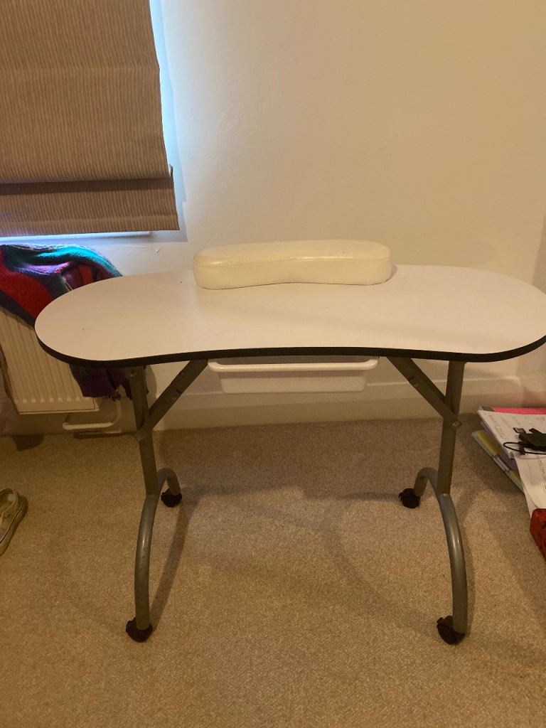 image for Manicure table 