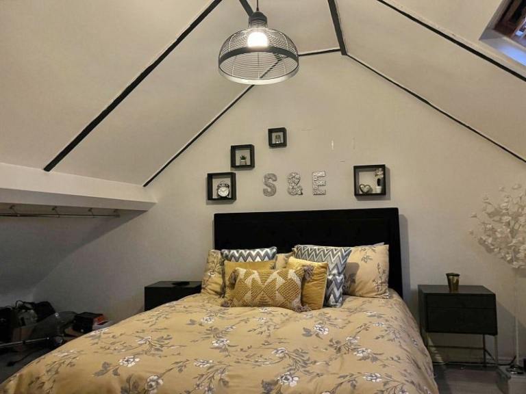 Spacious Double room with luxurious living space 