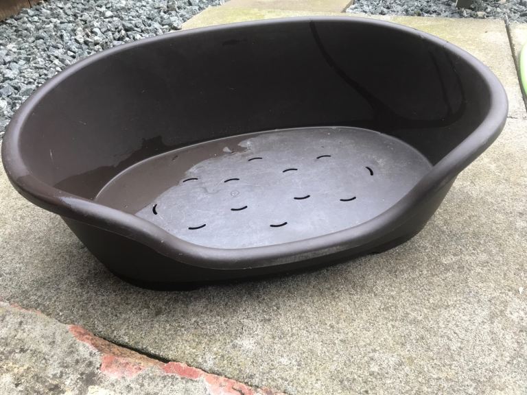 Small plastic dog/cat bed