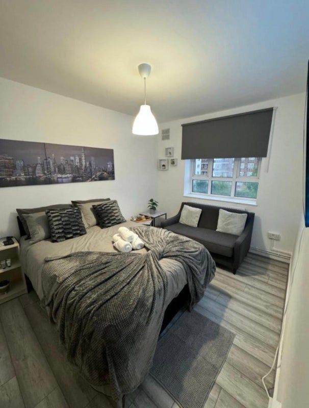 🚆 Rooms available near station 🏠