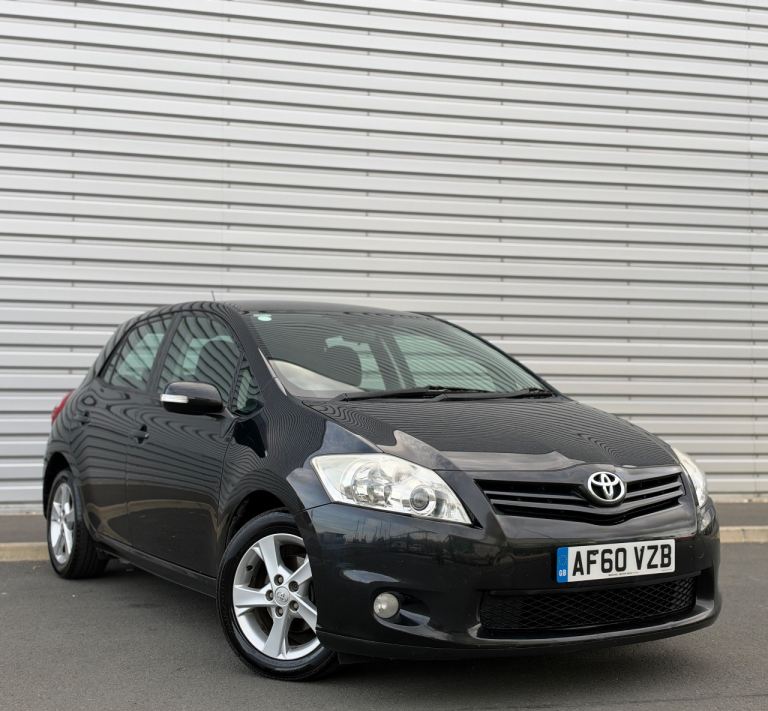 TOYOTA AURIS 1.3 DUAL VVT-I TR 5DR + 2 OWNERS + FULL SERVICE HISTORY