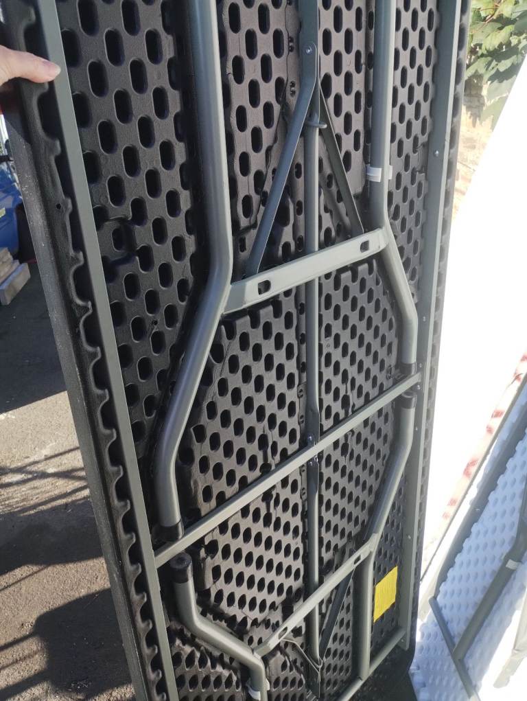 6ft folding tables £25 each 