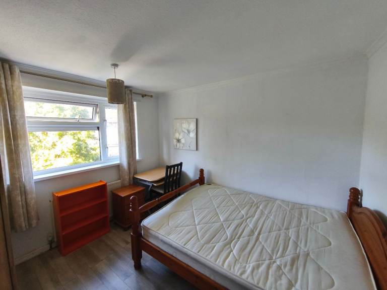 Private room for rent