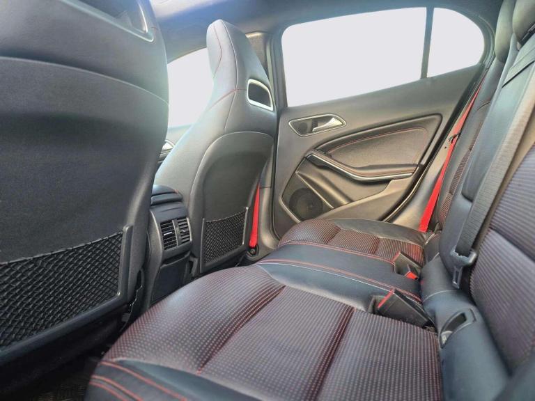 2016 Mercedes-Benz GLA GLA 220d 4Matic AMG Line 5dr Auto [Prem Plus] ESTATE DIESEL Automatic