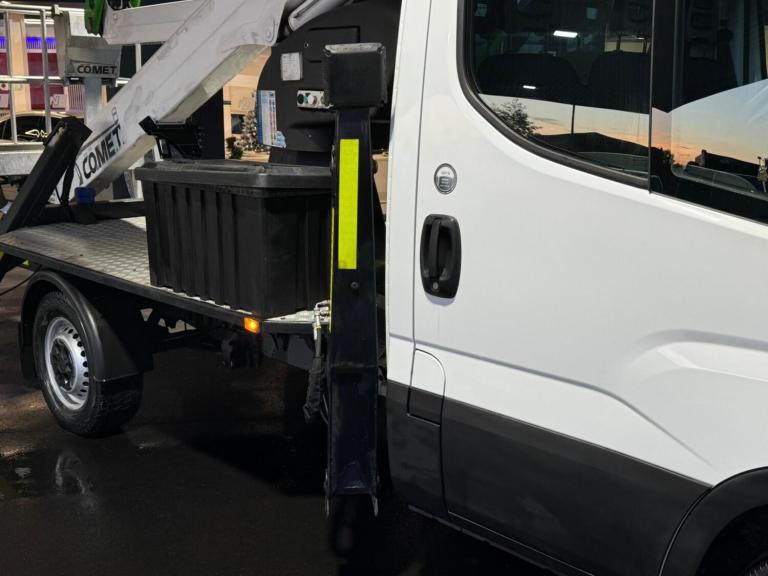 2018 Iveco Daily CHERRY PICKER 2.335S12 3500KG NO VAT! CHASSIS CAB Diesel Manual