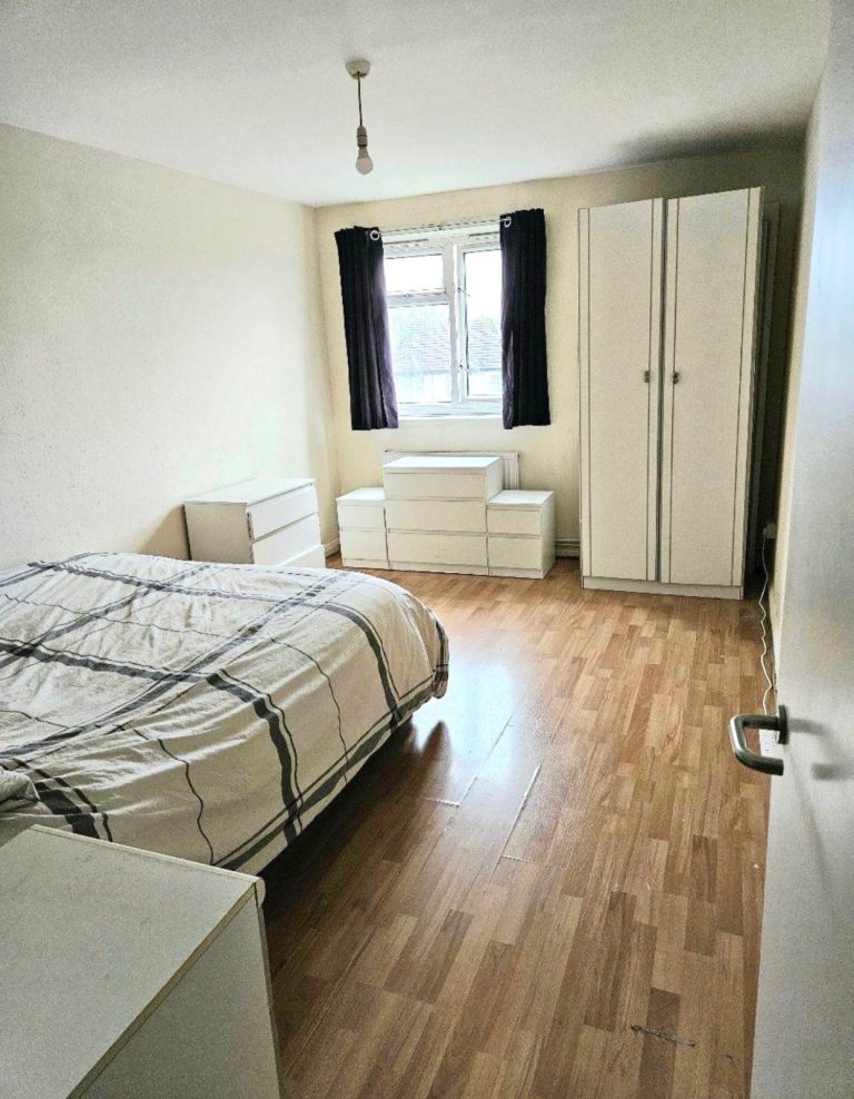 Double room including bills for single occupancy Postcode TW5 9RJ
