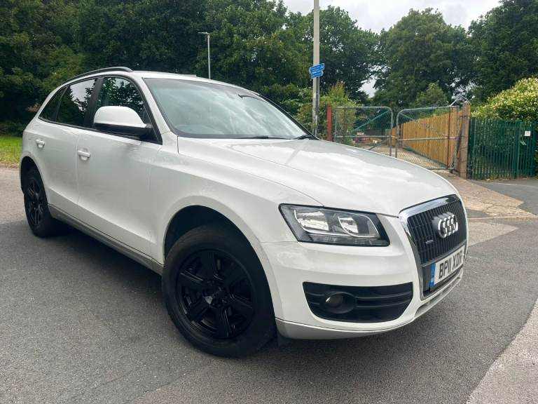 Needs tlc 2011 Audi Q5 2.0 TDI Quattro Manual 6 gears