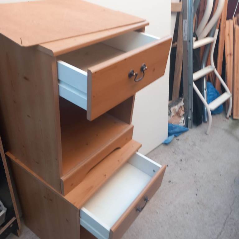 2 bedside drawer 