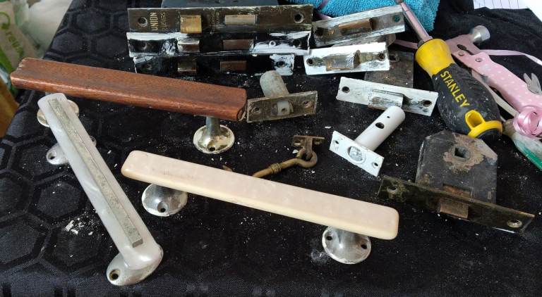 7 x old door locks no keys