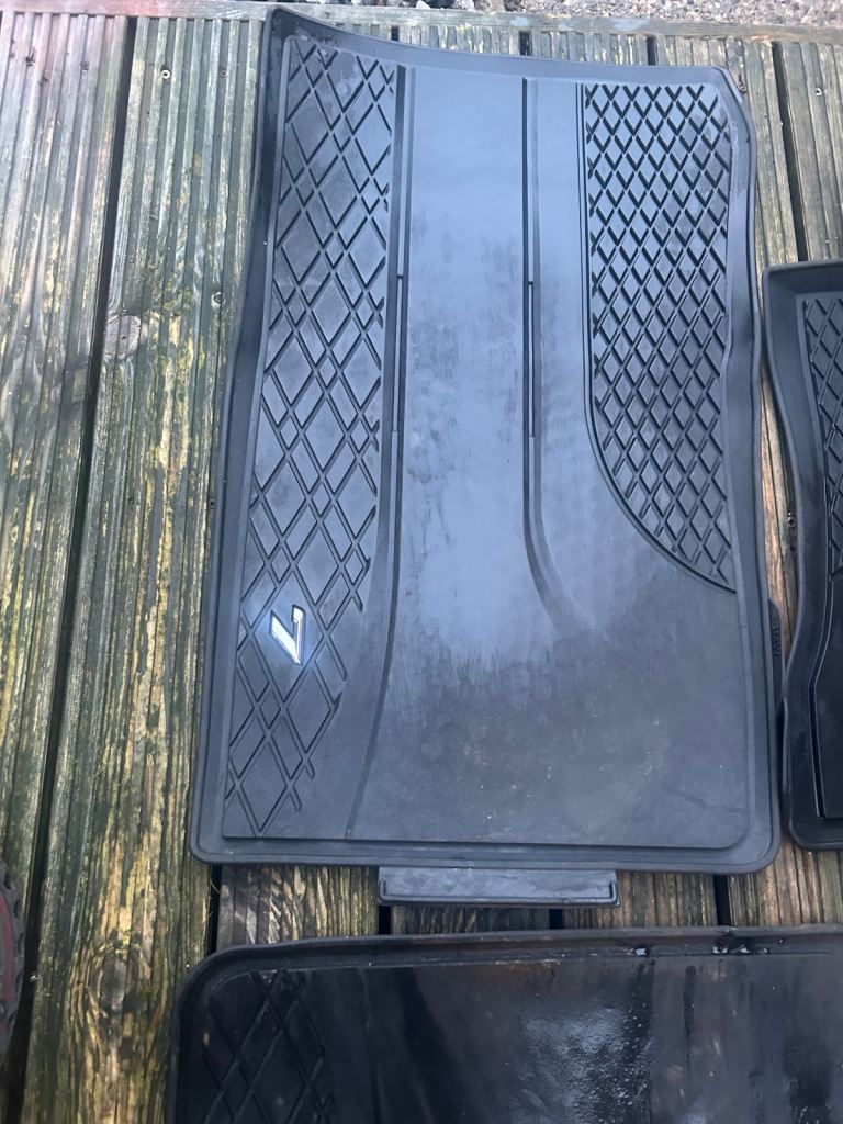 BMW 7 series rubber floor mats 