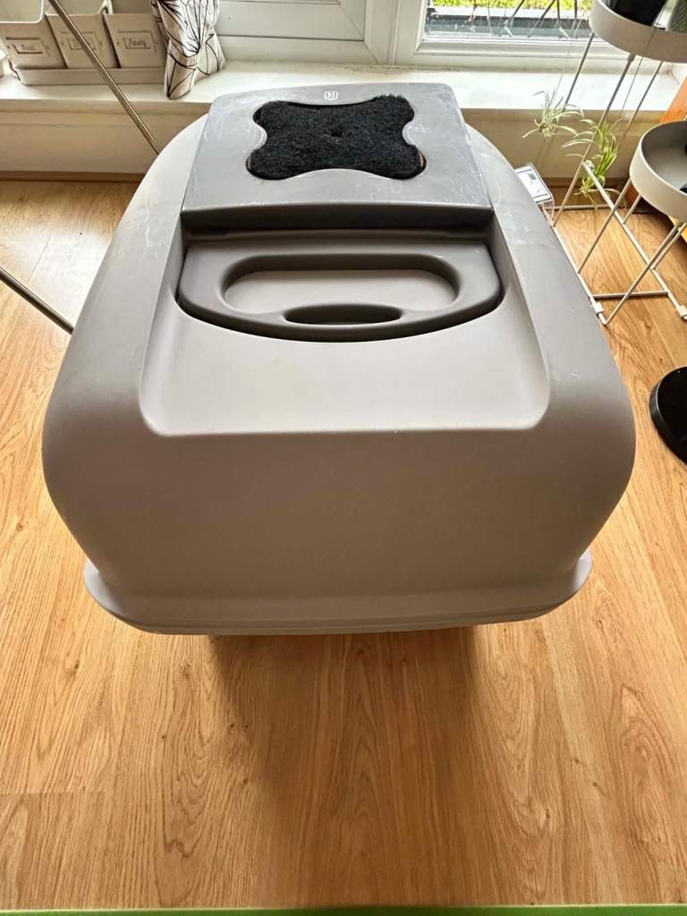 Cat Litter Box