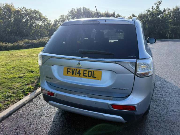 MITSUBISHI OUTLANDER 2.2 DI-D GX3 2014