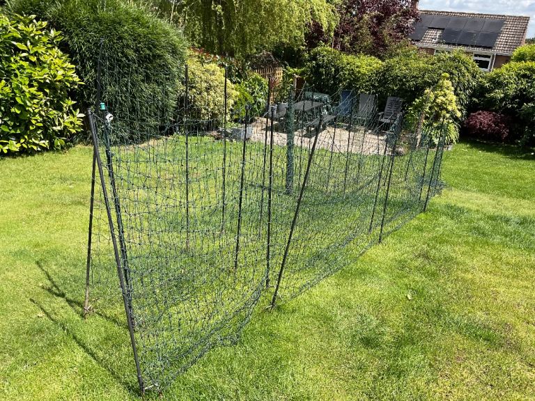 VOSS animal fencing ideal for chickens/pets