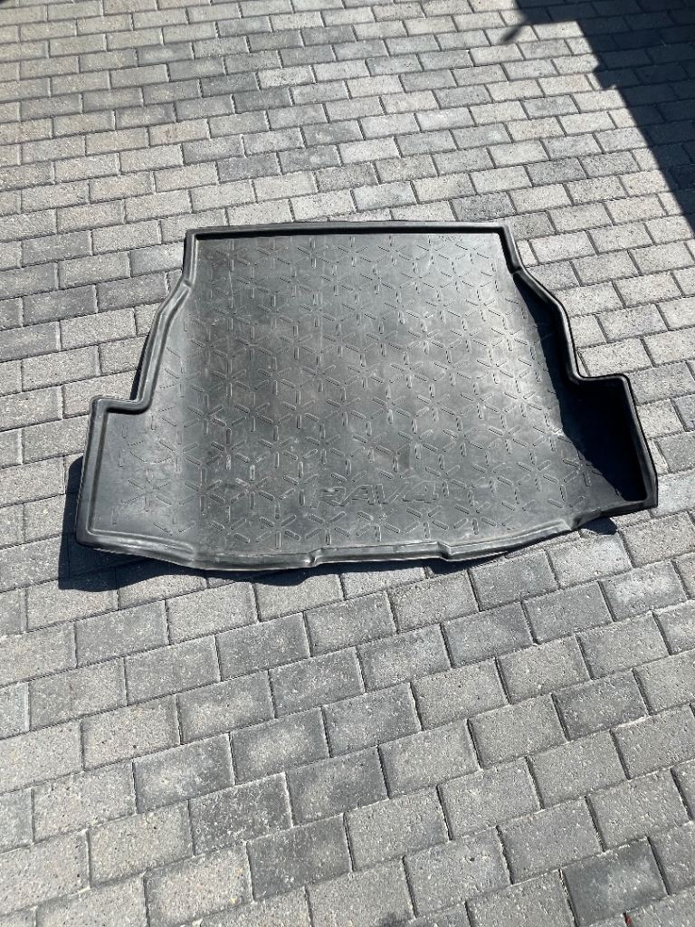 RAV4 boot liner 