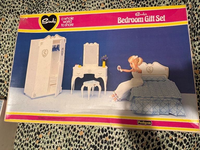 Sindy Bedroom Gift Set 1970’s - Boxed