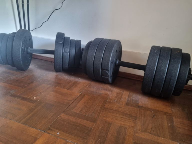 GYM MASTER 30kg Adjustable Dumbbell Set With Included Bar Joiner