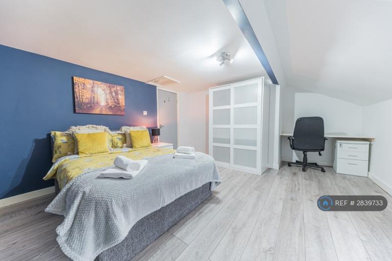 3 bedroom flat in Main Street, Egremont, CA22 (3 bed) (#2839733)