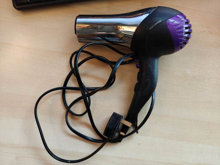  Nicky Clarke Frizz Control Hair Dryer in working condition