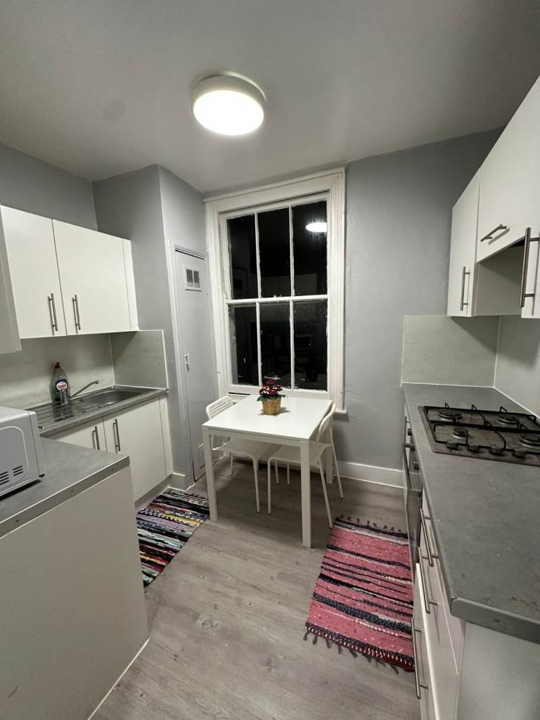 DOUBLE ROOM AVAILABLE Tottenham Hale, N15 – Walking Distance from station