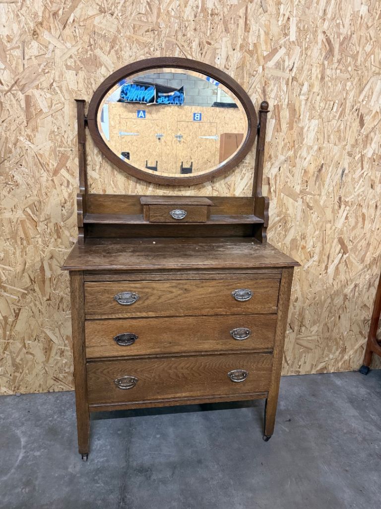 Vintage Oak Dressing Chest Drawers & Mirror on castors 