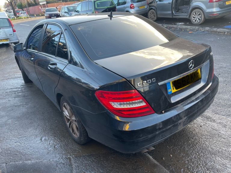 12 Mercedes c200 2.2 diesel Auto Black BREAKING parts