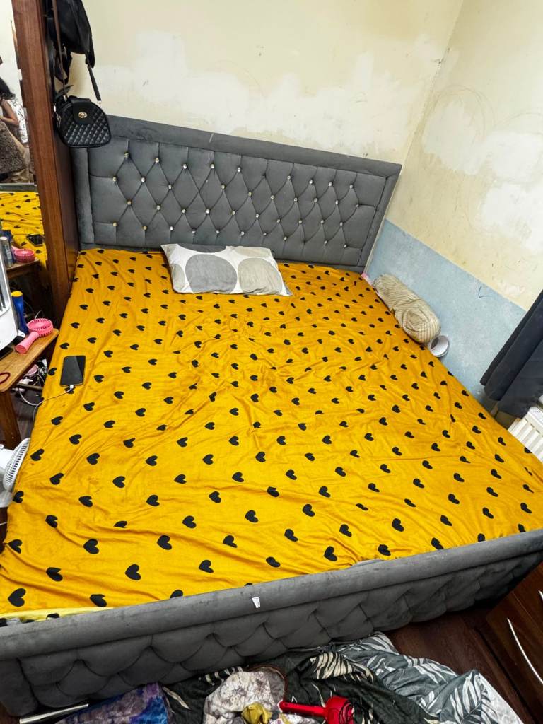 Grey Double Ottoman Storage Bed Frame – Good Condition