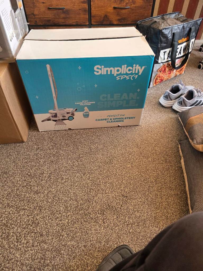 image for New carpet and upholstery cleaner never used jist been taken out off box 80 ovno 