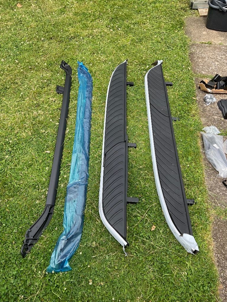 Land Rover Freelance Side Steps Running Boards and Roof Rails