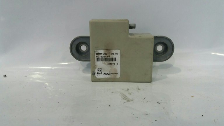 Bmw 3 Series 6935024 Roof Antenna Aerial Amplifier Module 2005-2013 693502401