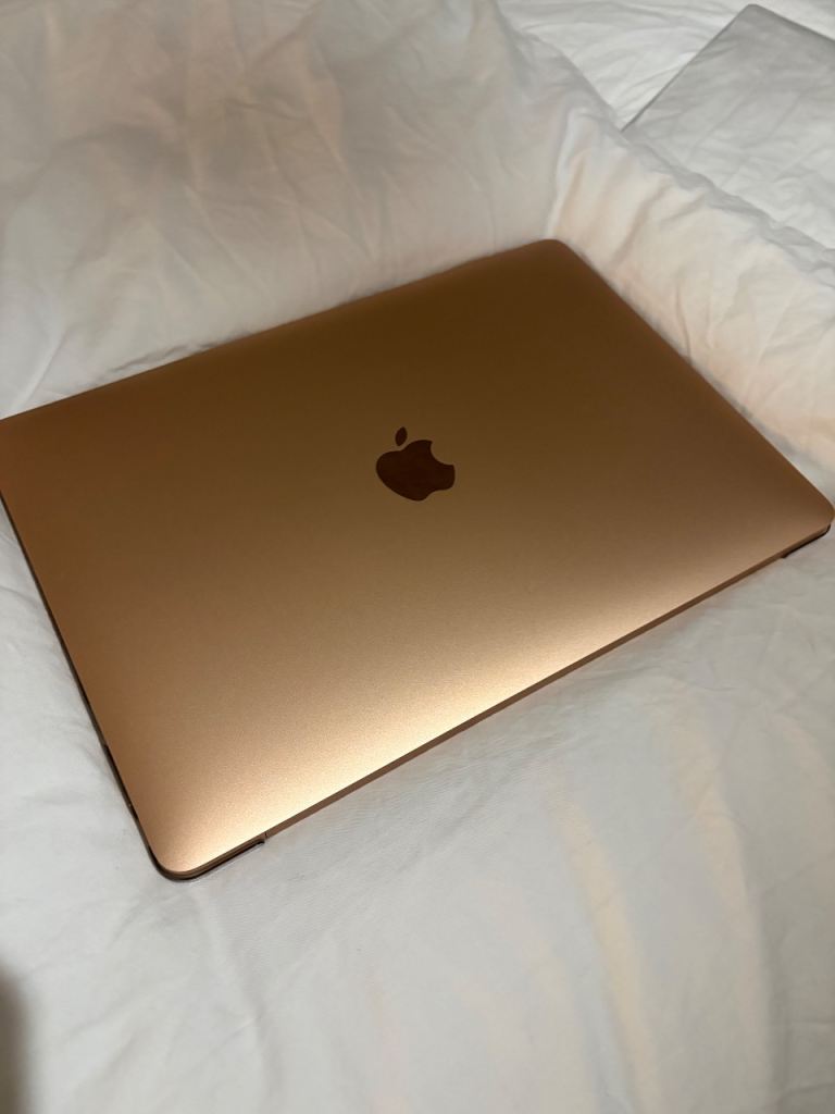 Apple MacBook Air 13-inch (2019) 128GB – Gold, Good Condition