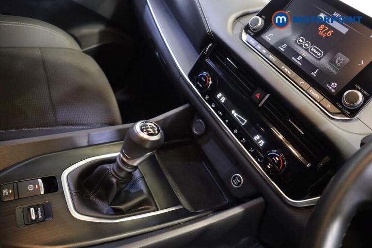 2022 Nissan Qashqai 1.3 DiG-T MH Acenta Premium 5dr HATCHBACK PETROL Manual