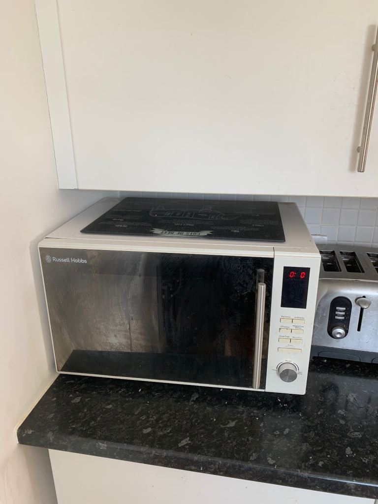 Russell Hobbs Microwave Oven – Good Condition, Clean