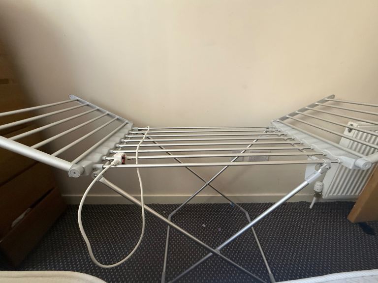 Cloth drying rack electric