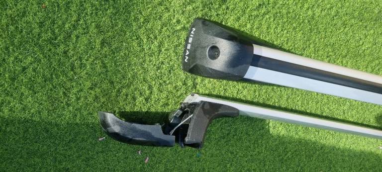 Nissan Qashqai car roof bars