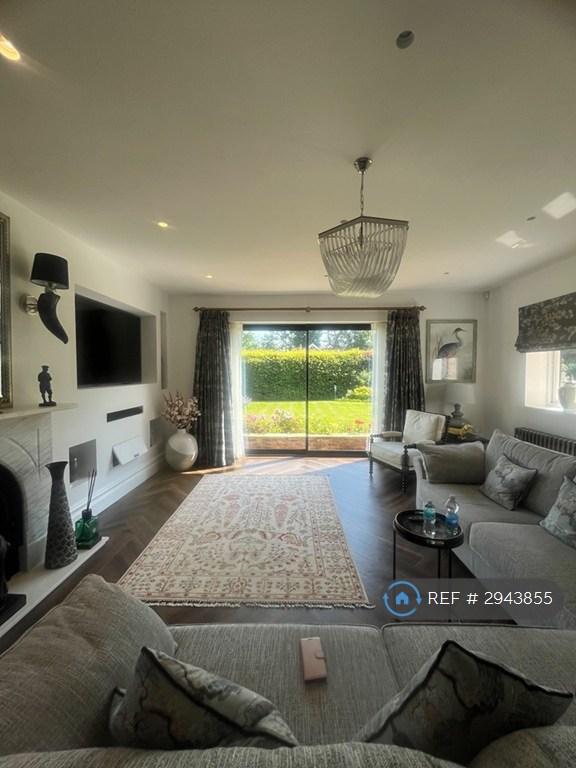 4 bedroom house in Hollies Lane, Wilmslow, SK9 (4 bed) (#2943855)