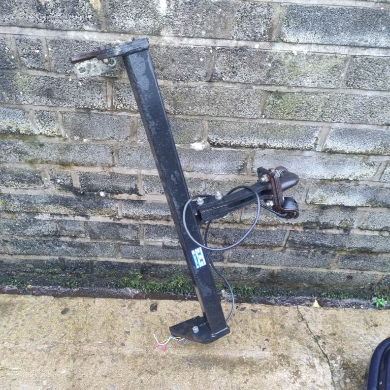 Rav4 2003 towbar spare wheel etc