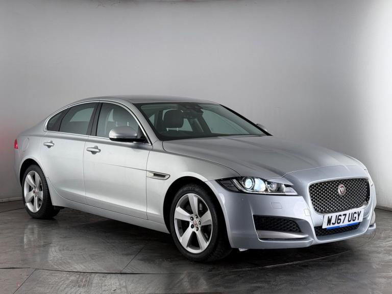 2017 Jaguar XF 2.0d Portfolio Auto Euro 6 (s/s) 4dr Saloon Diesel Automatic