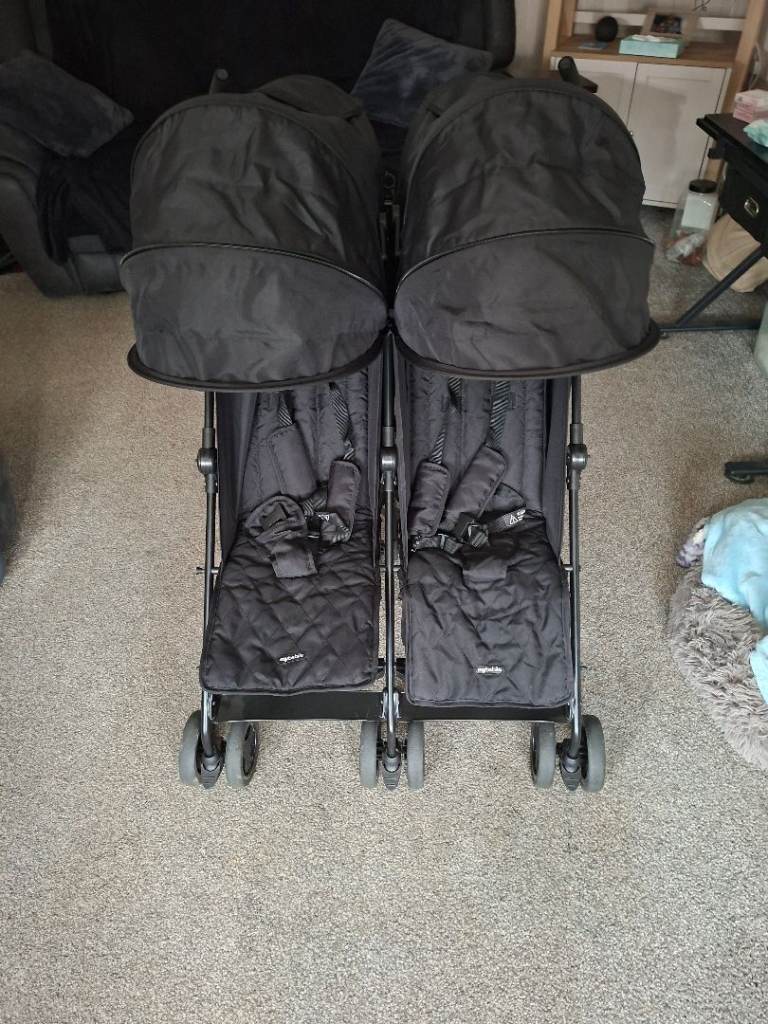 My babiie pushchair 