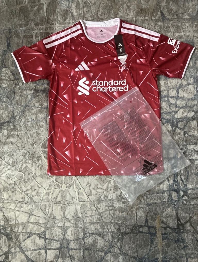 New Adidas Liverpool FC Football Shirt - Red, Size L