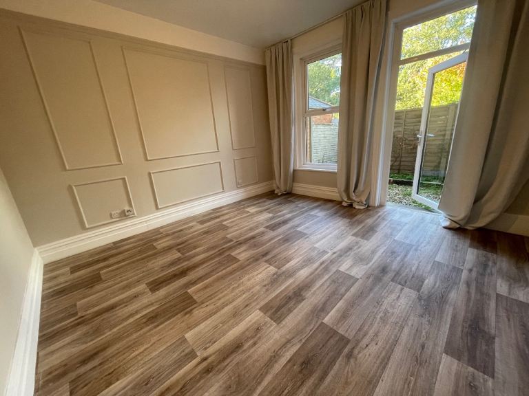 PETS CONSIDERED 2 bedroom flat with garden AVAILABLE NOW 