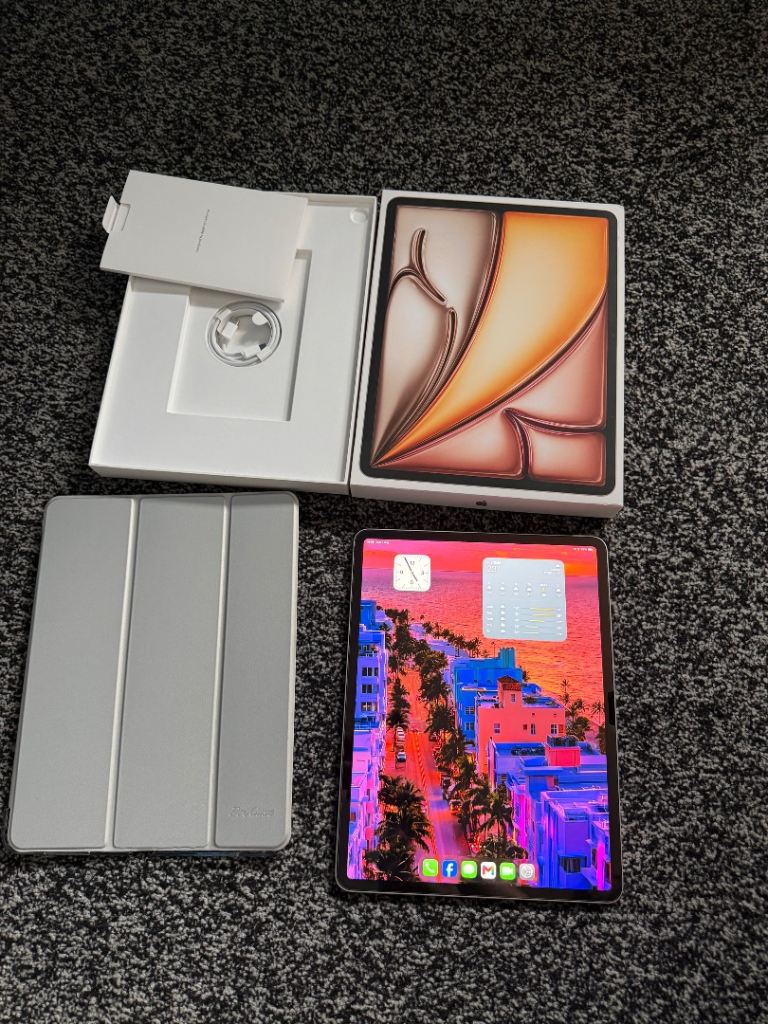 IPad Air 13 Inch Wi-Fl 128GB Starlight
