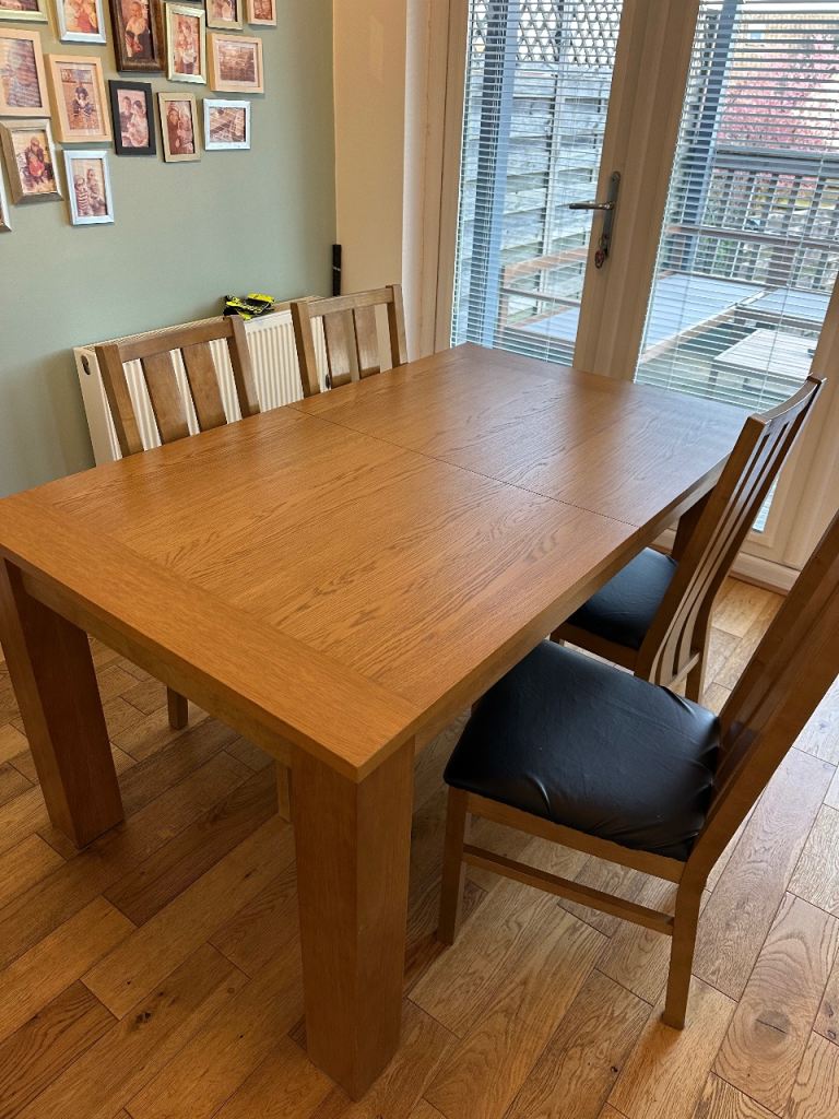 Solid Wood Extendable Dining Table and 6 Chairs